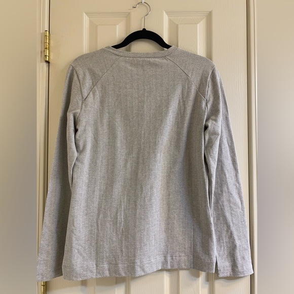 Synergy Organic Clothing. Herringbone Snap Neck Detail Sweater. Size: Medium. - Picture 4 of 5